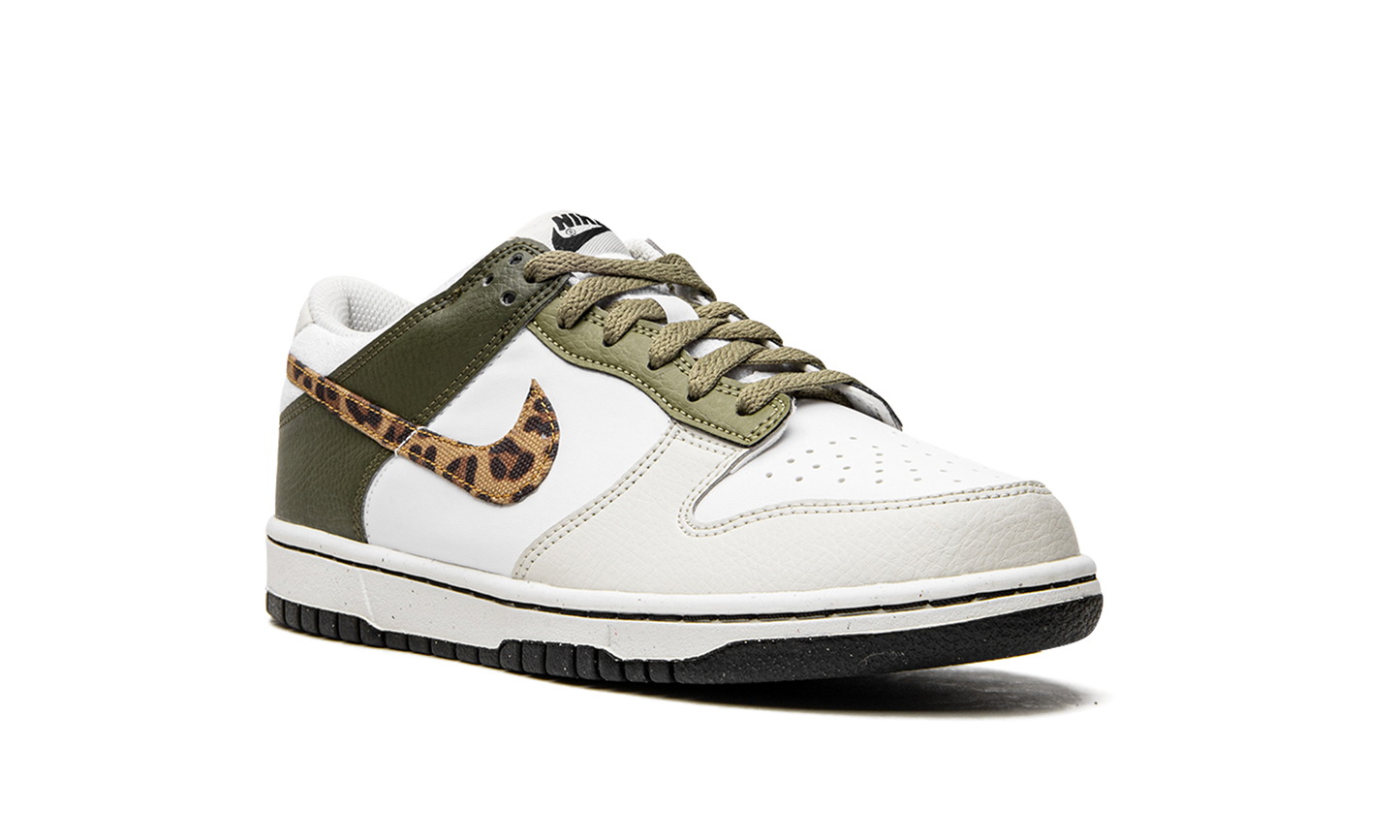 Dunk Low GS "Animal Instinct" DX9282 100