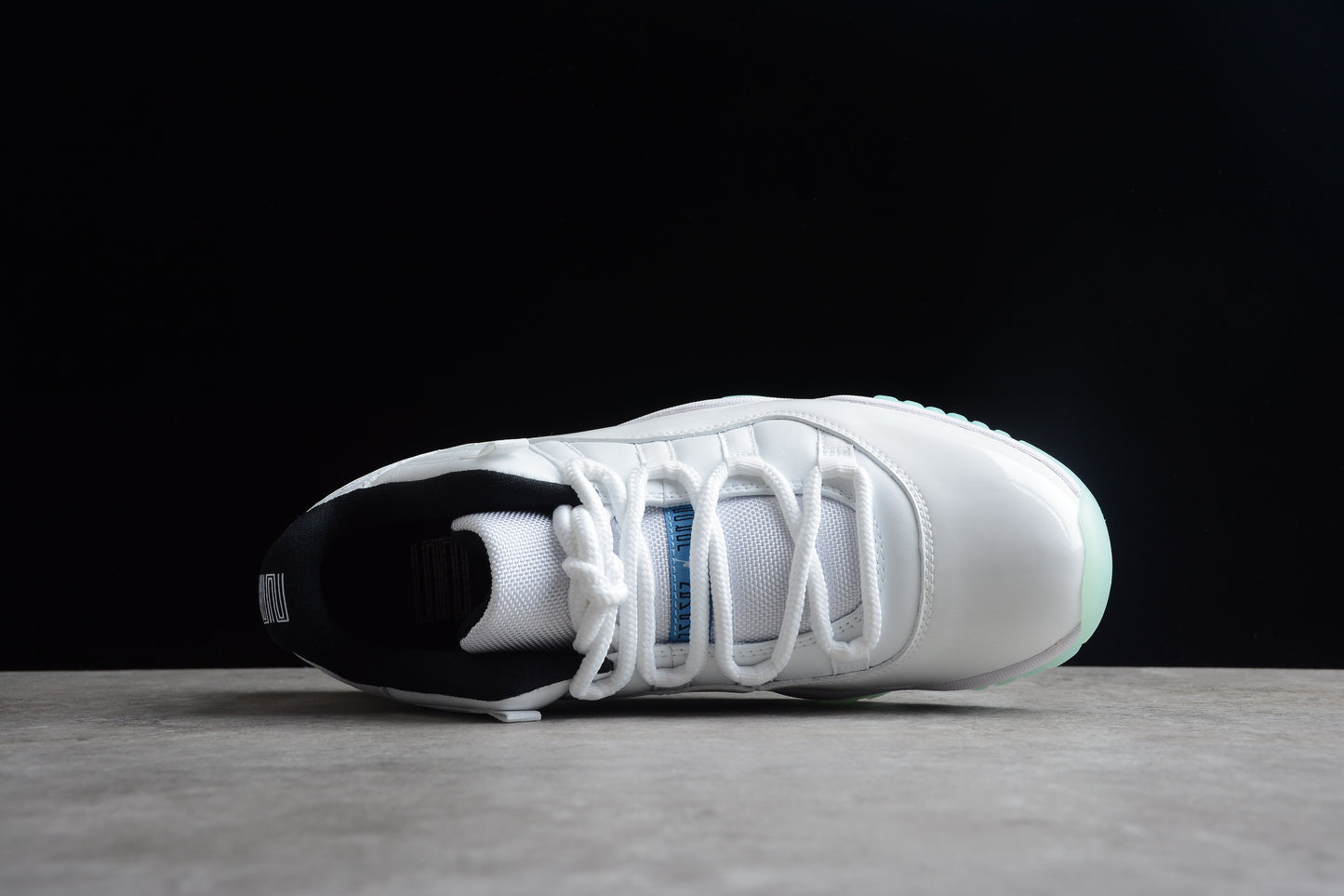 AJ 11 Low Legend Blue