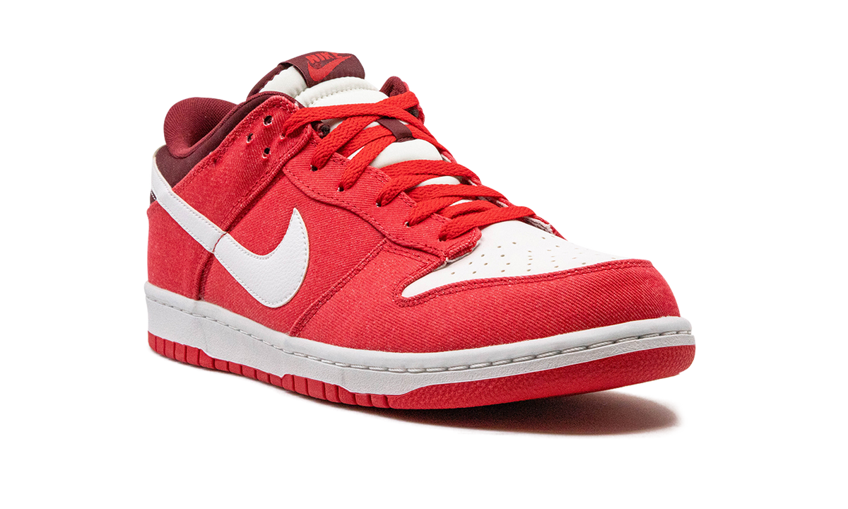 Dunk Low "Hyper Red" 318019 604