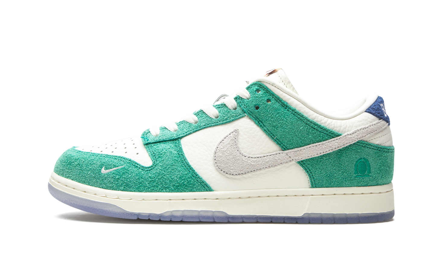 Dunk Low / Kasina "Road Sign" CZ6501 101