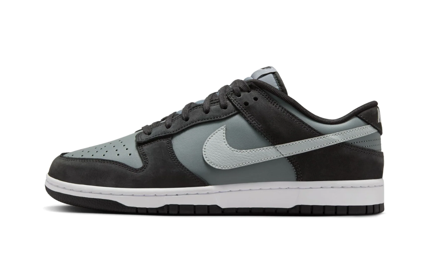 Dunk Low Black "Light Smoke" IB3079 001