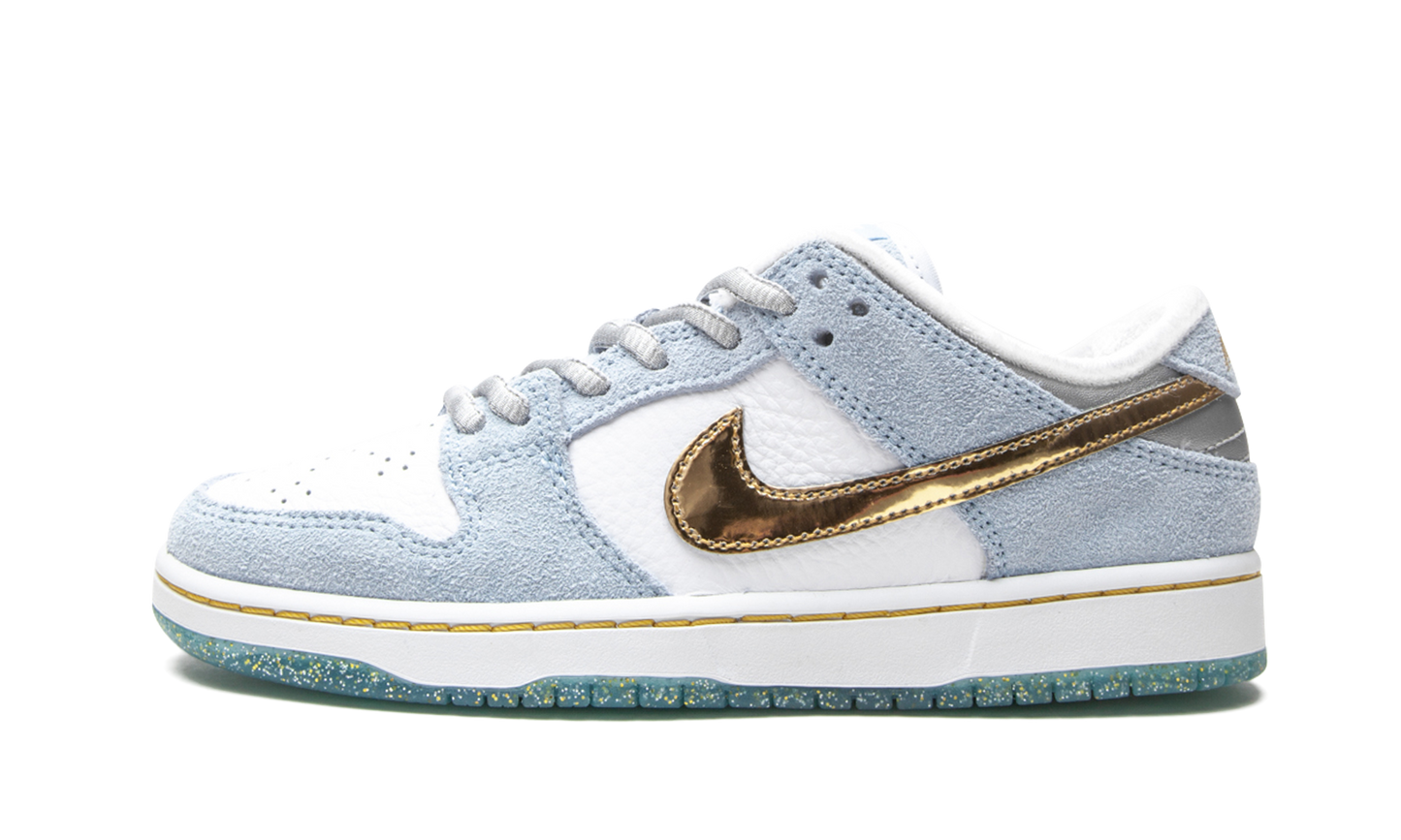 SB Dunk Low PS "Sean Cliver - Holiday Special" DJ2519 400
