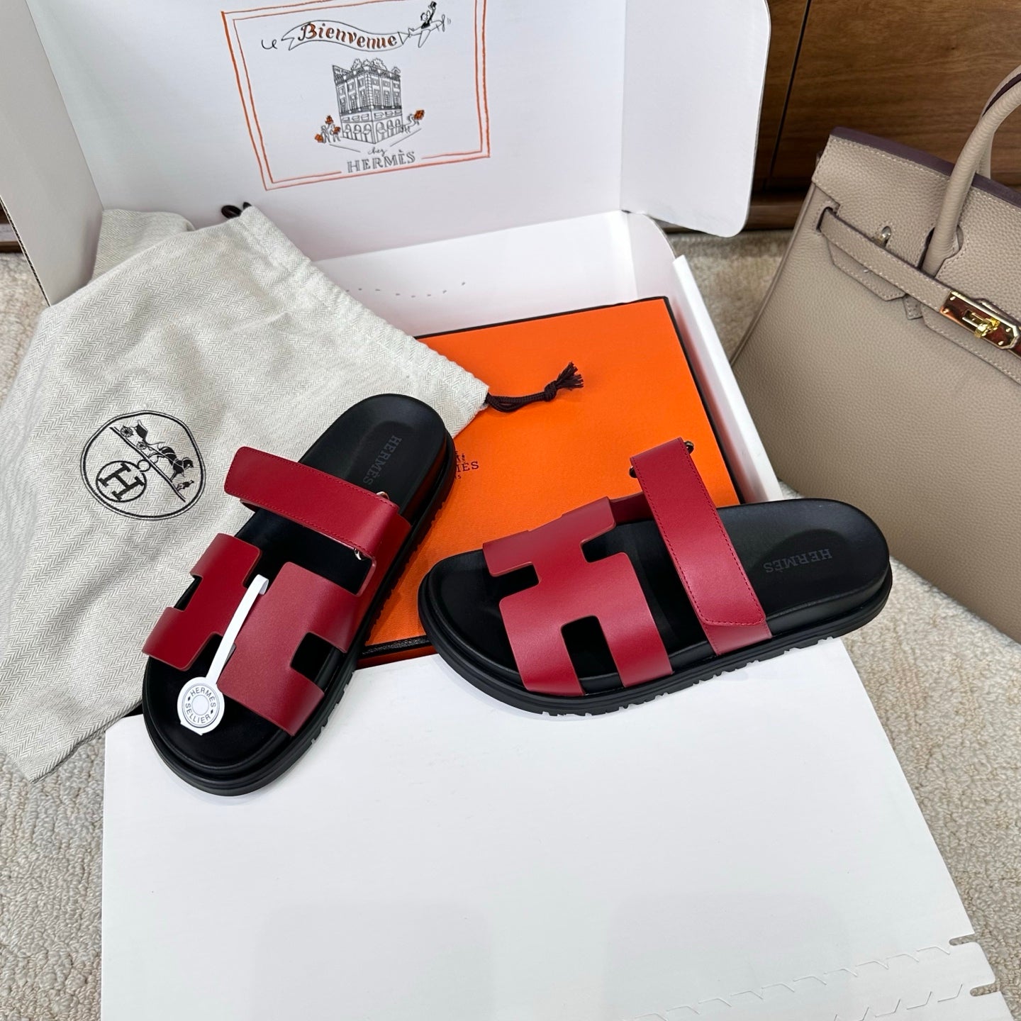HM Chypre Sandal Black Red Leather 862400