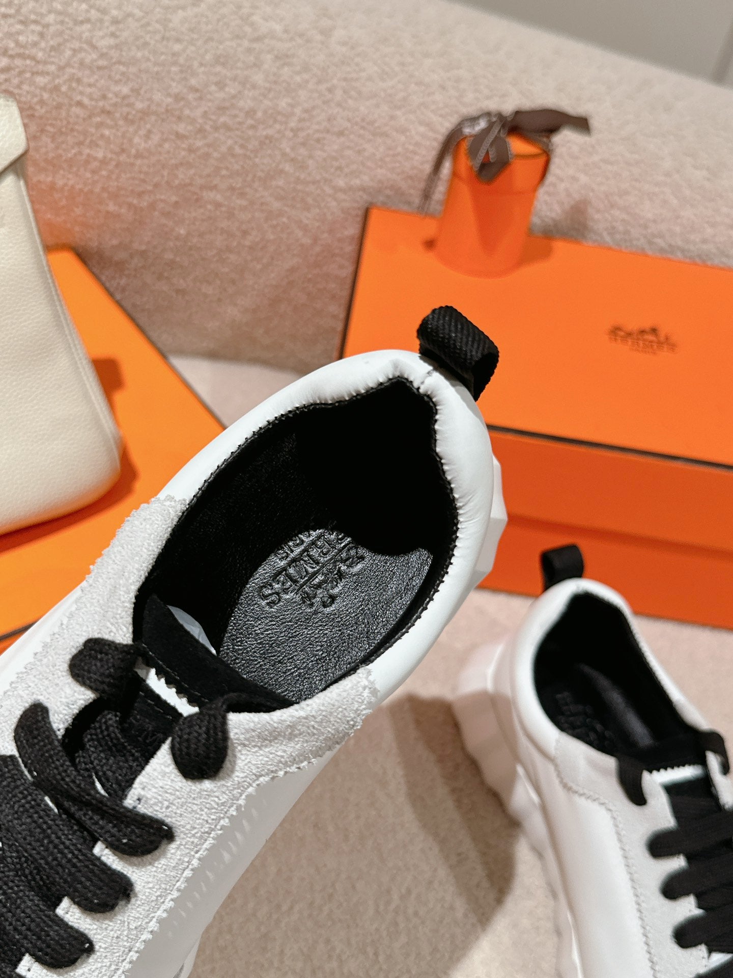 HM Mainland Sneaker In Pale Gray Suede And White Calfskin