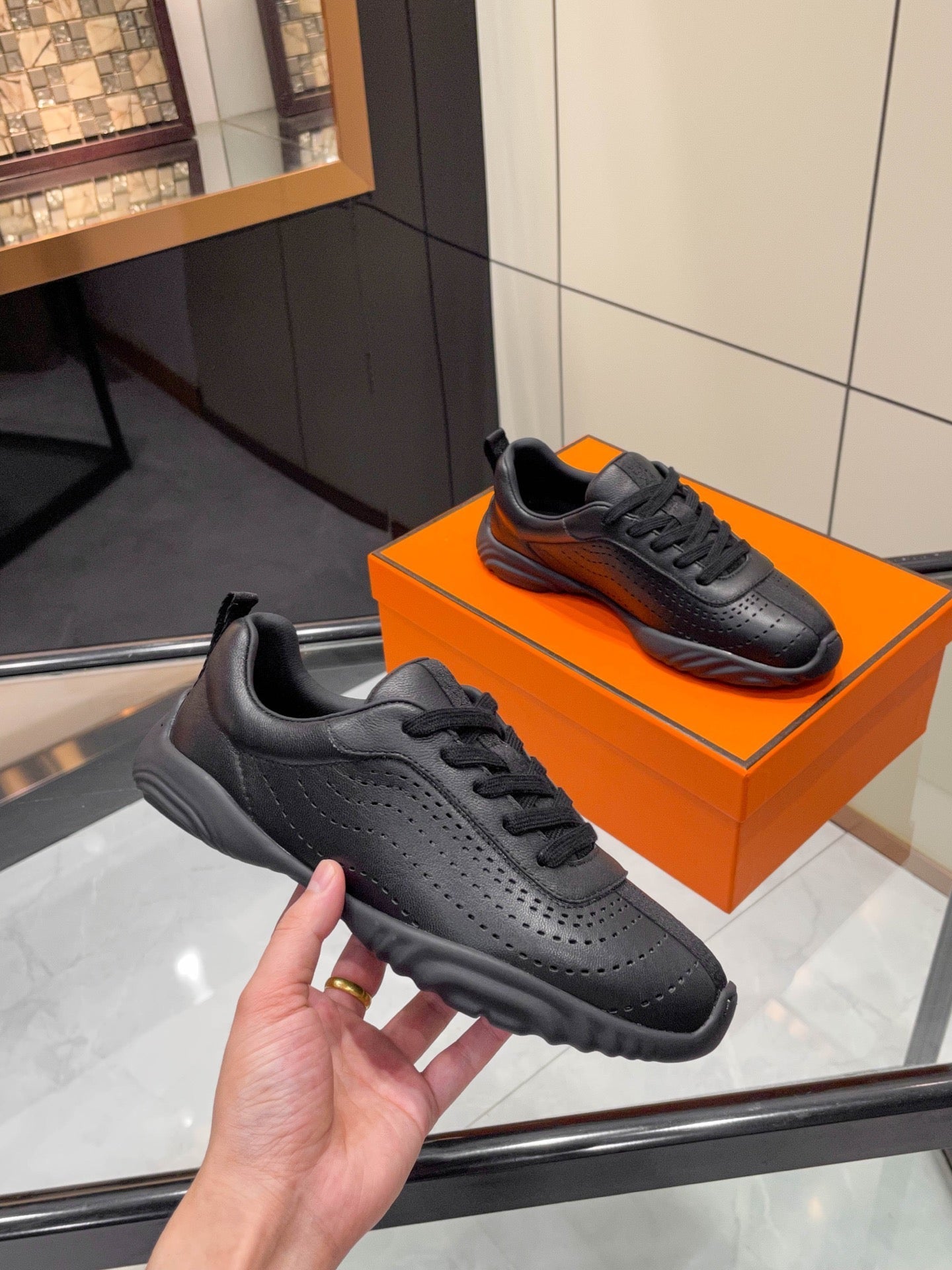 HM 26s Neon Sneaker Black Sheepskin 846402