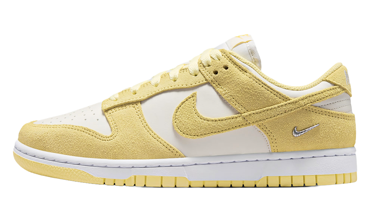 Dunk Low WMNS "Sail Soft Yellow Silver" IO4244 104