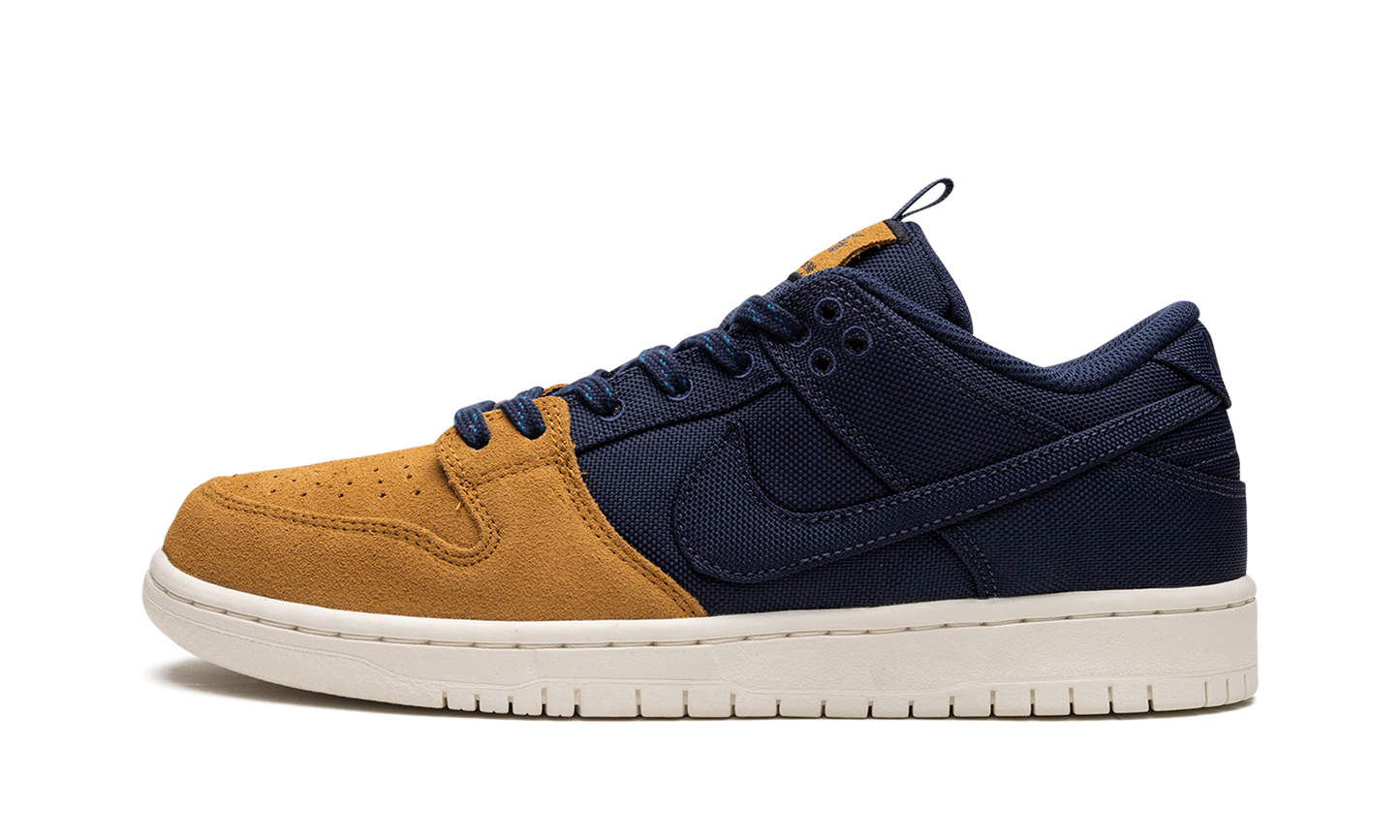 SB Dunk Low "Midnight Navy/Desert Ochre" DX6775 400