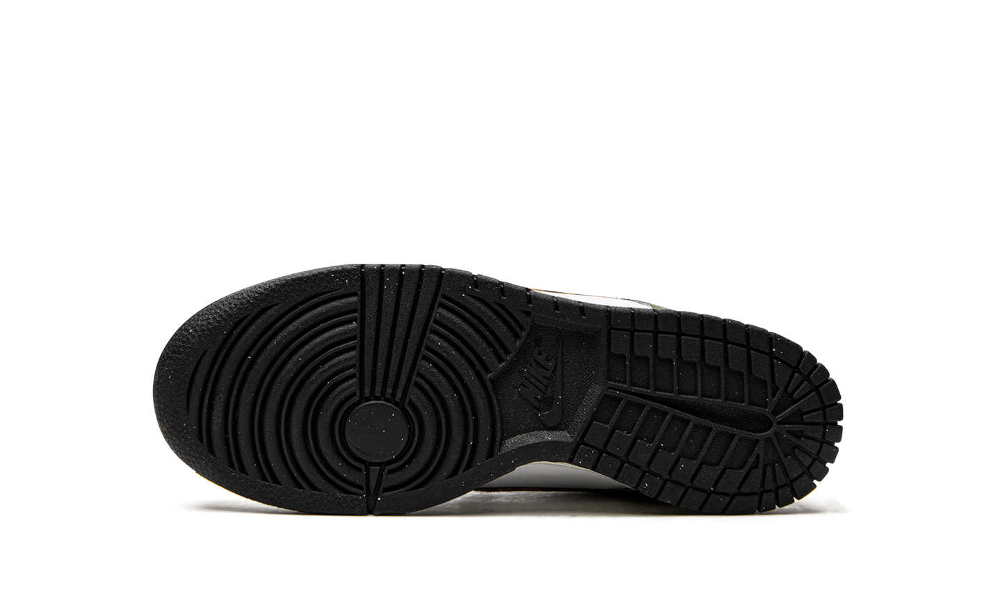 Dunk Low GS "Animal Instinct" DX9282 100