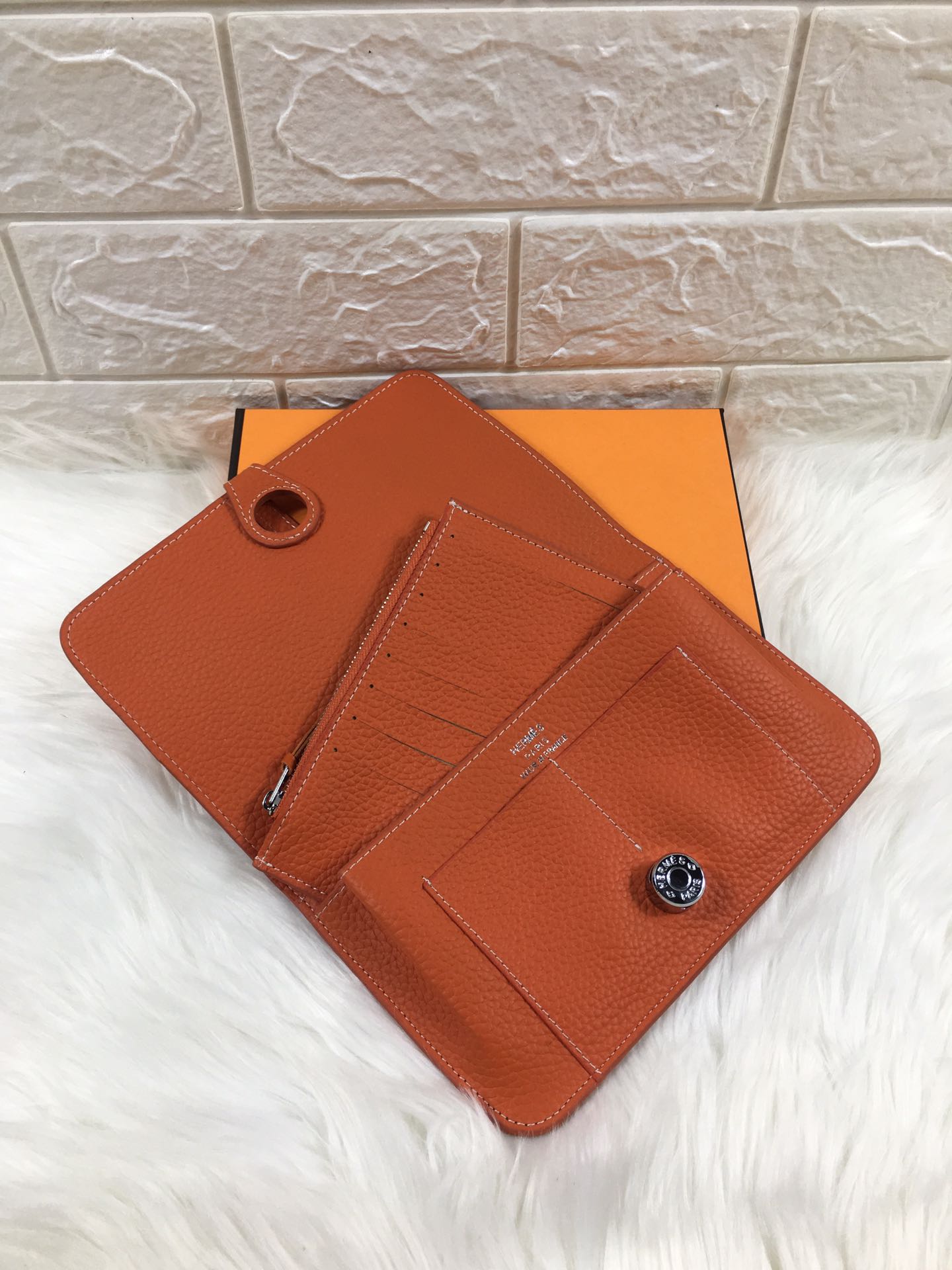 HM Dogon Wallet 20 Orange Grained Calfskin