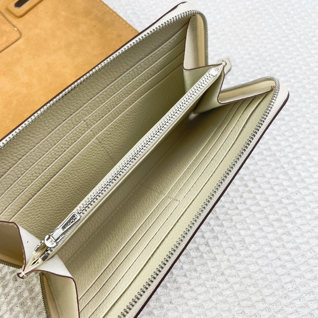 HM Silk'in Classic Wallet 20 Cream Grained Calfskin