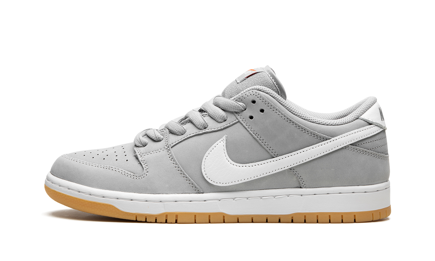 SB Dunk Low Pro ISO "Grey / Gum" DV5464 001