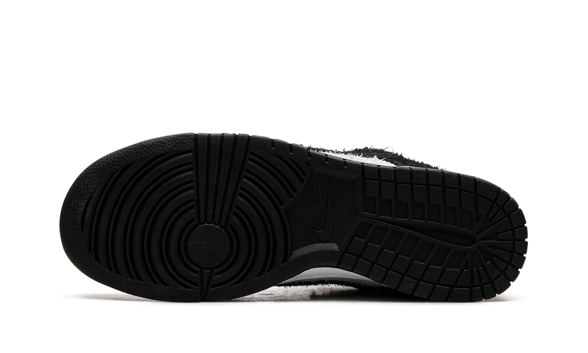 Dunk Low "Panda-Monium - Black Suede" IB2990 100