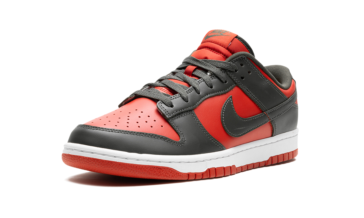 Dunk Low "Mystic Red" DV0833 600