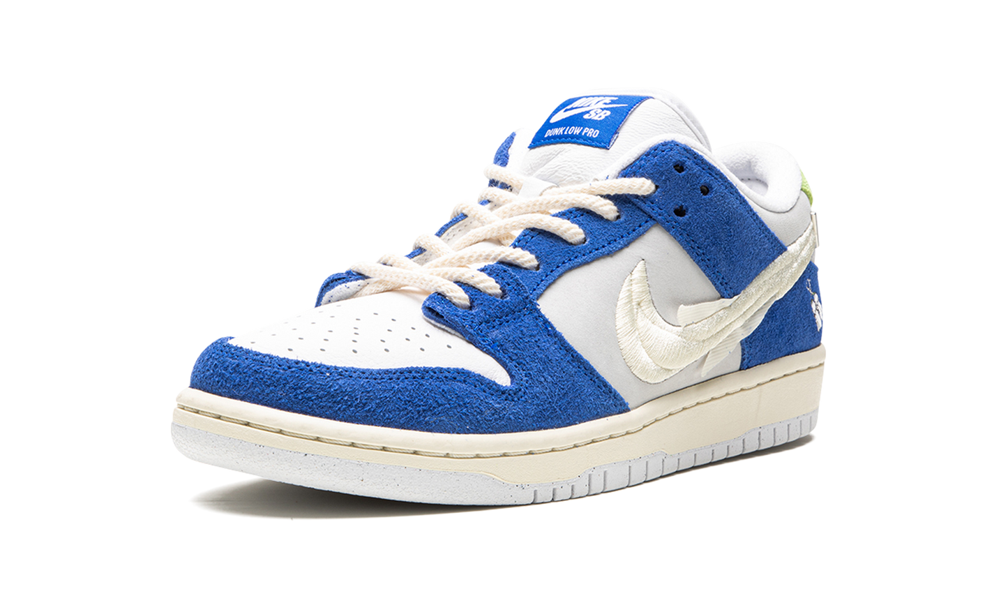 SB Dunk Low "Fly Streetwear - Gardenia" DQ5130 400