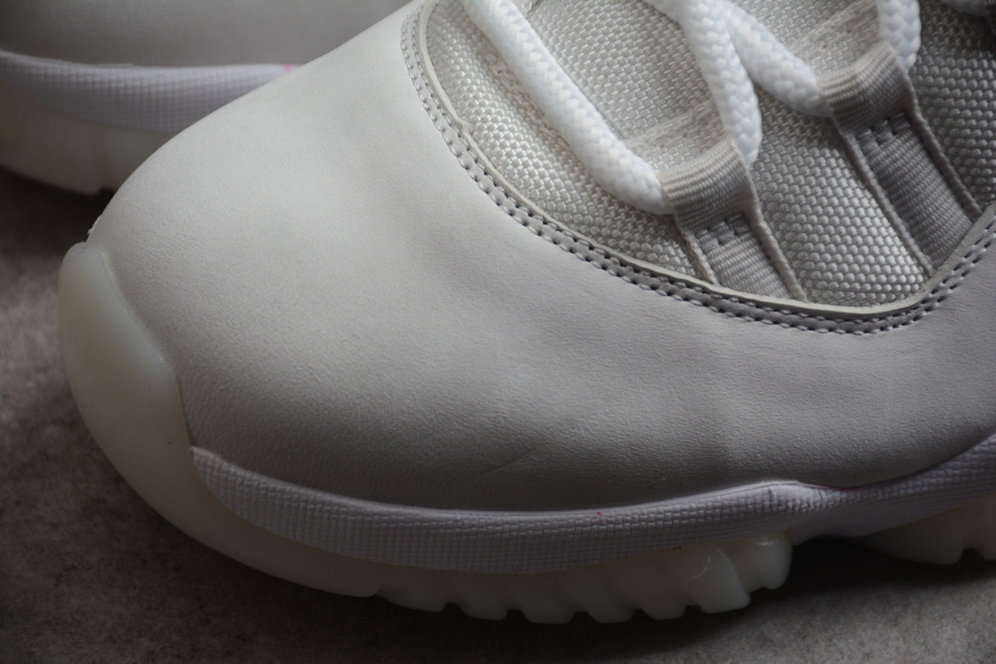AJ 11 Platinum Tint