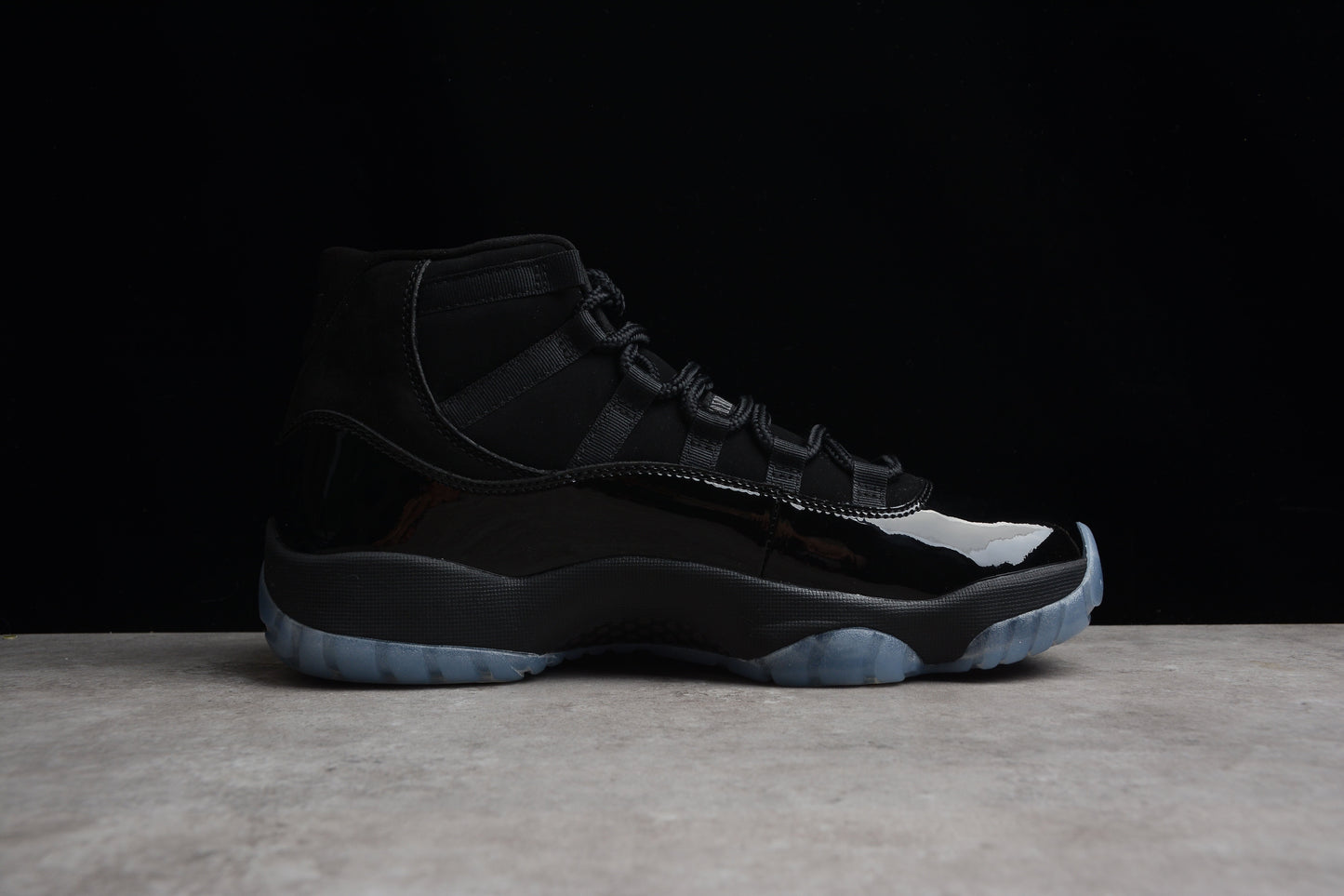 AJ 11 Gamma Black
