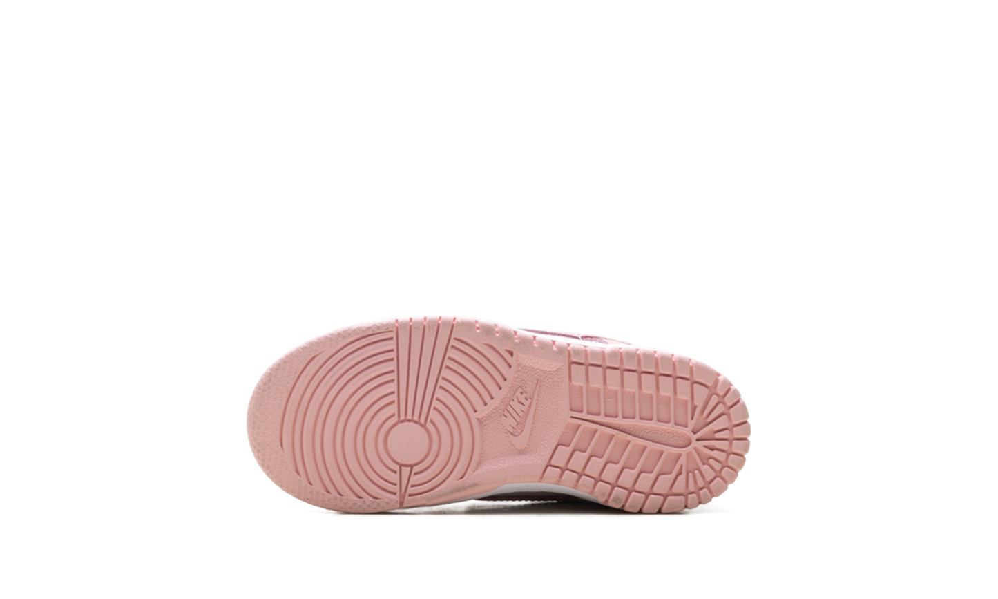 Dunk Low TD "White Pomegranate" HV0929 100