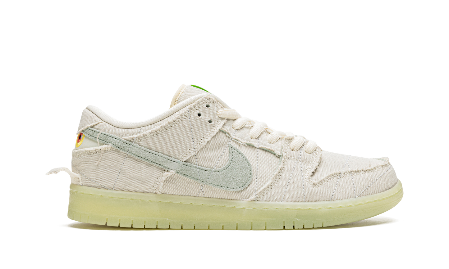 SB Dunk Low "Mummy" DM0774 111