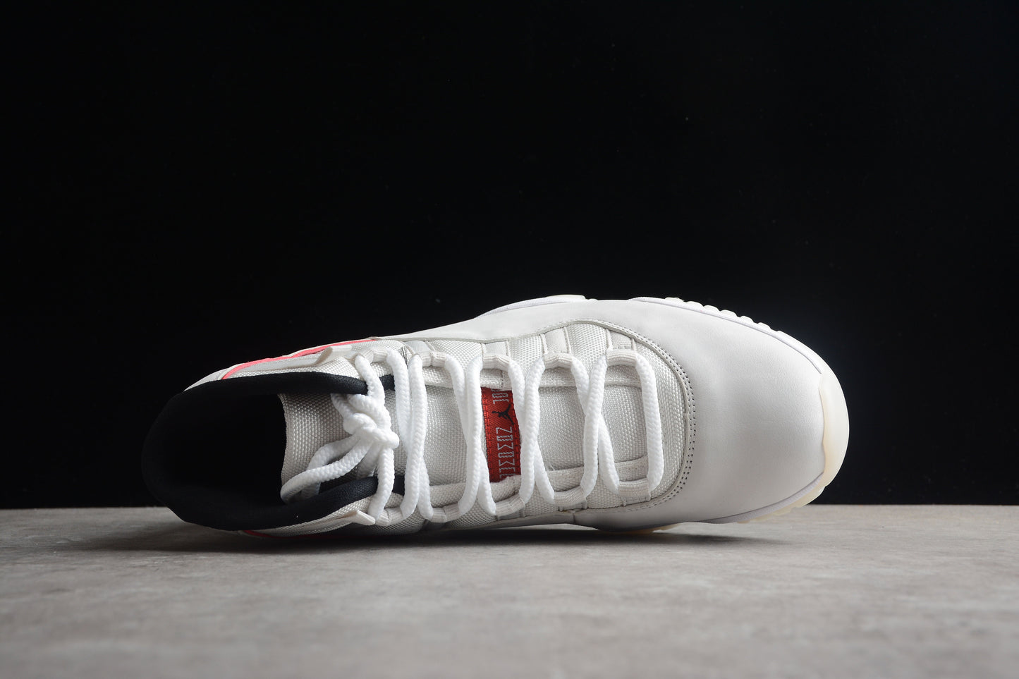 AJ 11 Platinum Tint