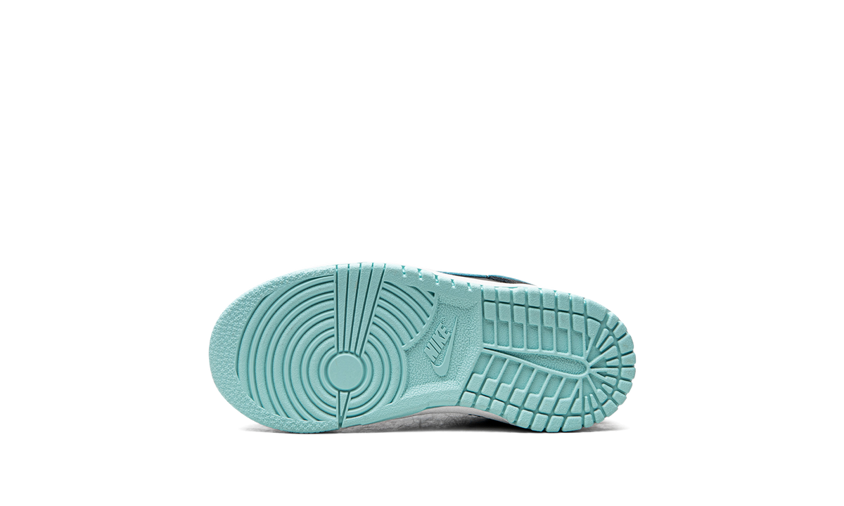 Dunk Low SE TD "Barbershop" DH9760 001
