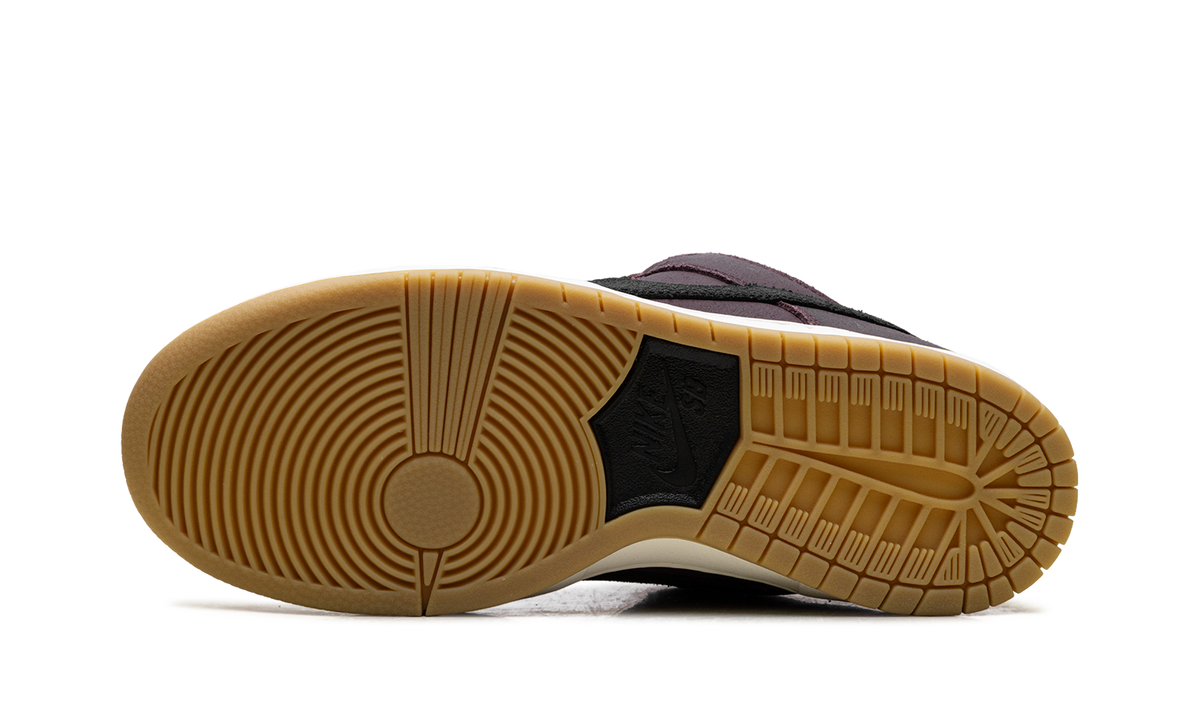 SB Dunk Low Pro "Burgundy Crush" IO2304 600