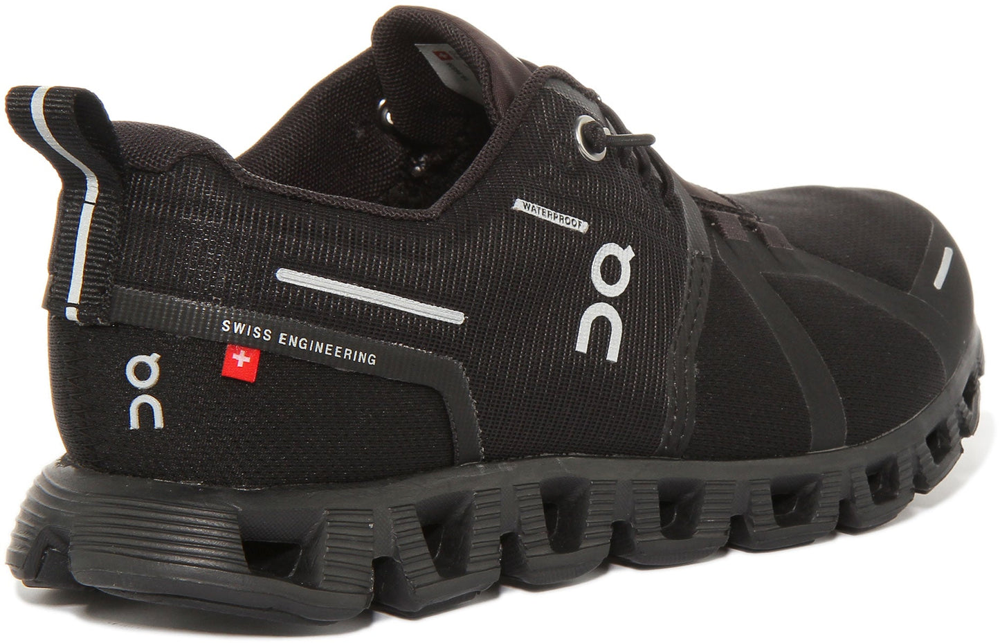 On Running Cloud 5 Wp In All Black For Women