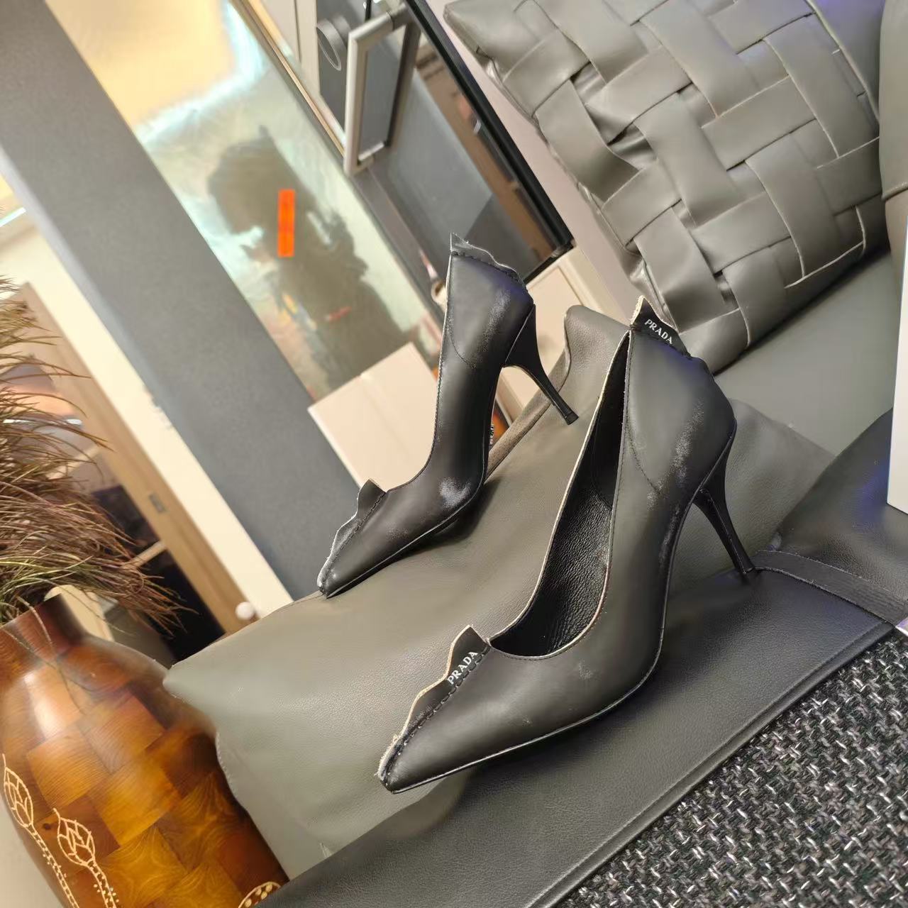 Prada Antiqued Pumps 85mm  Black Tan calfskin