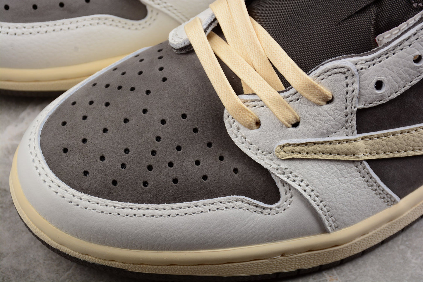 AJ 1 Retro Low OG SP Travis Scott Reverse Mocha