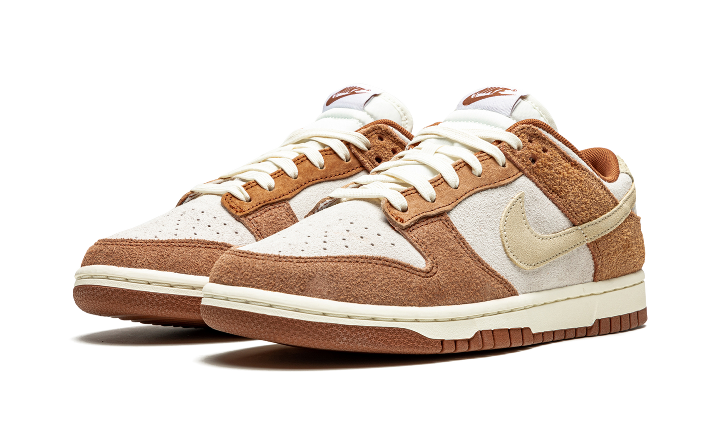 Dunk Low PRM "Medium Curry" DD1390 100