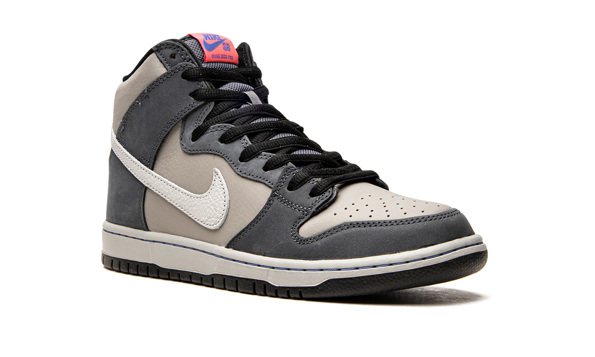 SB Dunk High Pro "Medium Grey" DJ9800 001