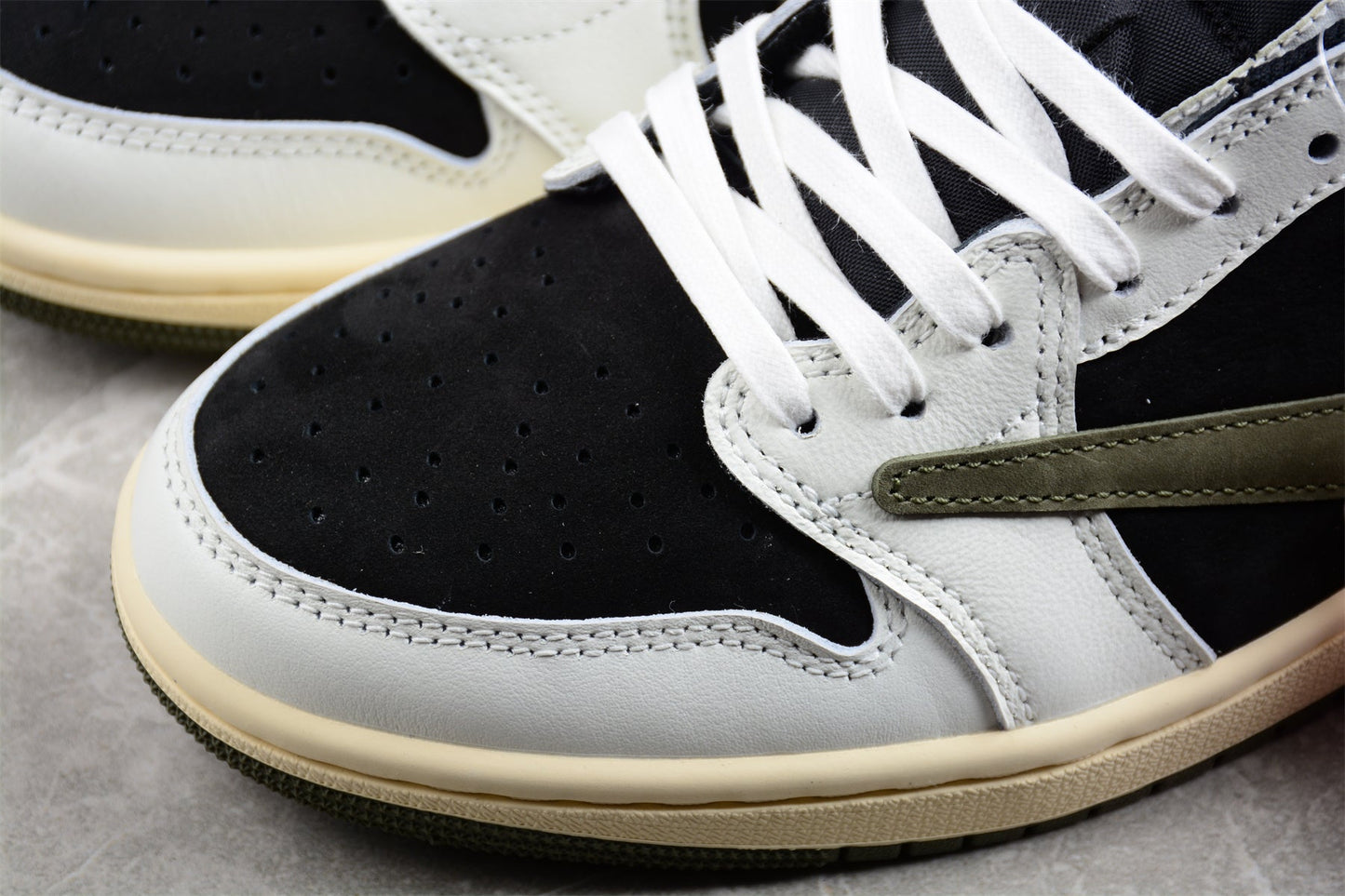 AJ 1 Retro Low OG SP Travis Scott Olive