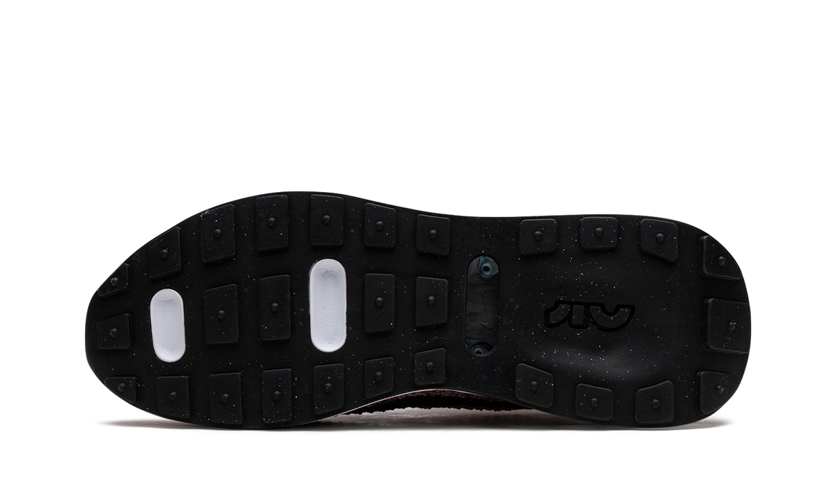 Air Max Flyknit Racer "University Red Wolf Grey" FD2764 600