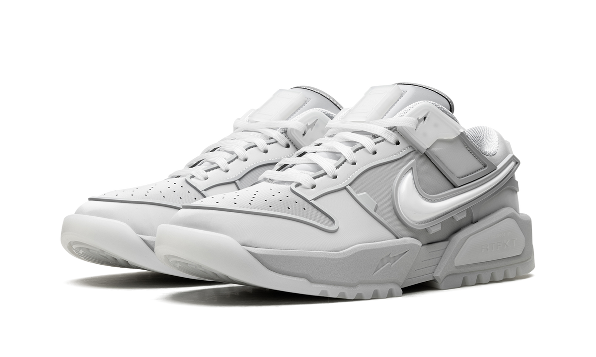 Dunk Genesis Low "RTFKT Ghost (Edition of 8461)" HQ3034 001
