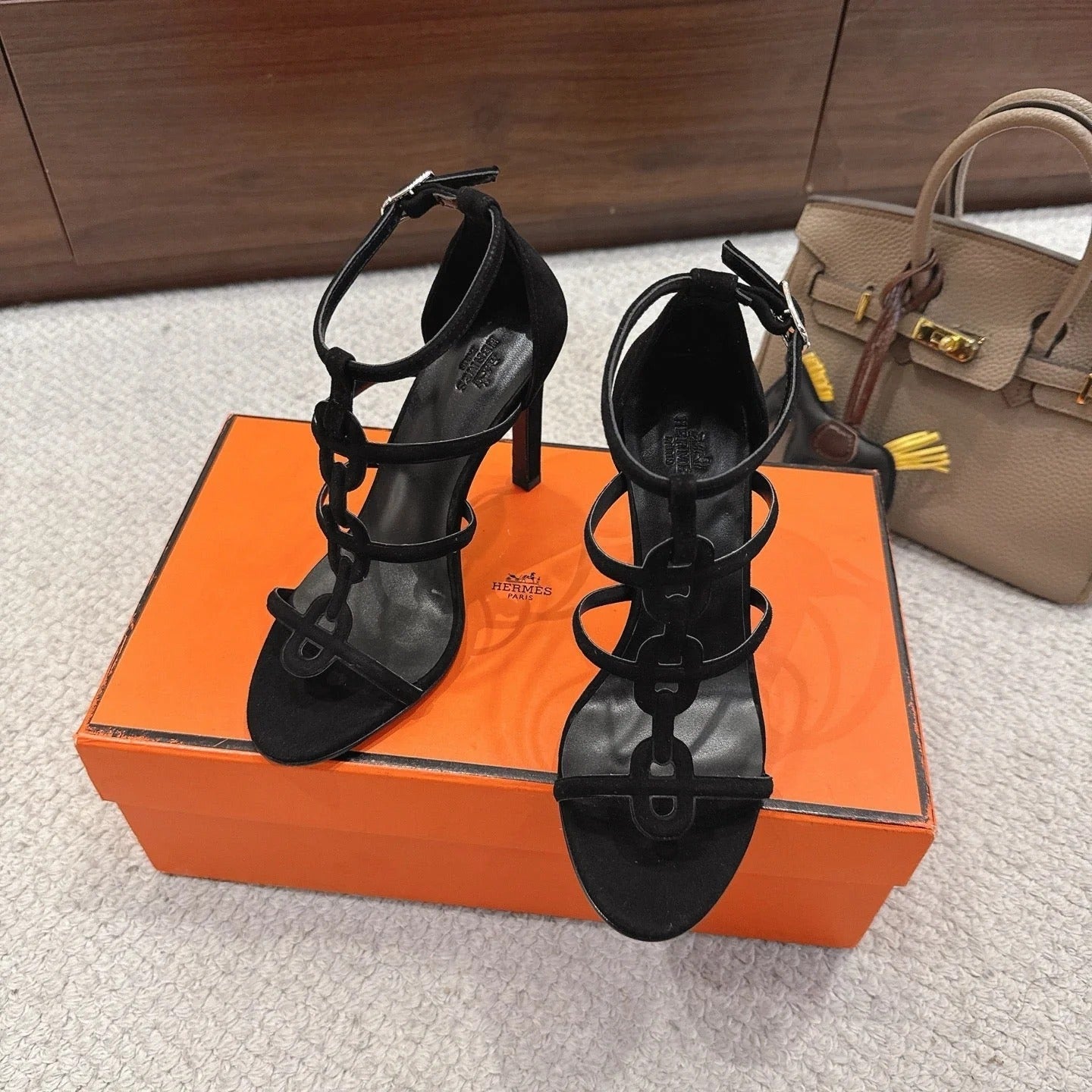 HM 26ss High Heels Sandals 70 Black Suede 686011