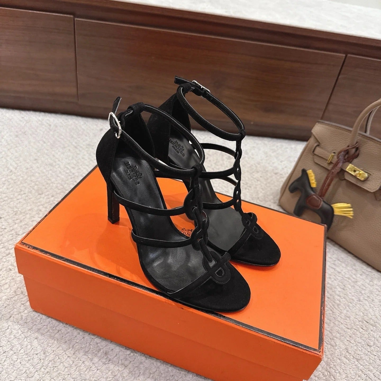HM 26ss High Heels Sandals 10.5 Black Suede 686017