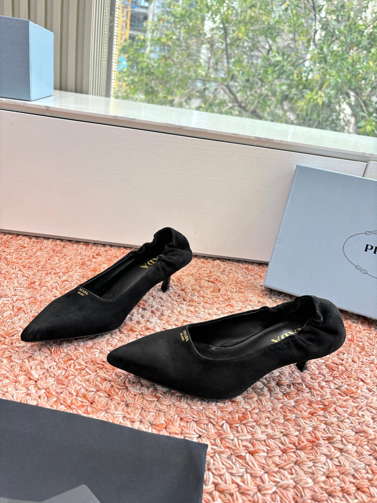 Prada Pointed-Toe Pumps Black Suede 604175