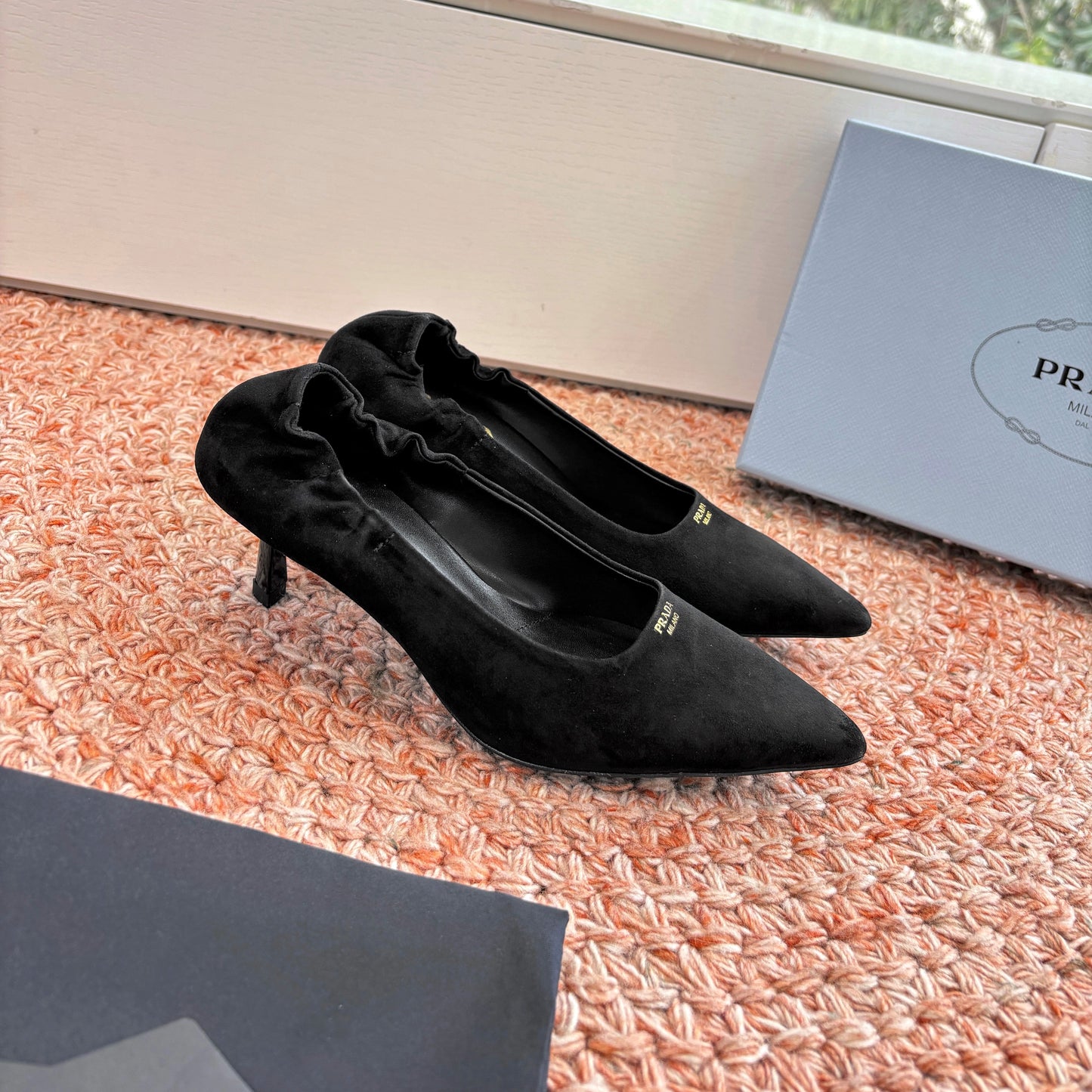 Prada Pointed-Toe Pumps Black Suede 604175