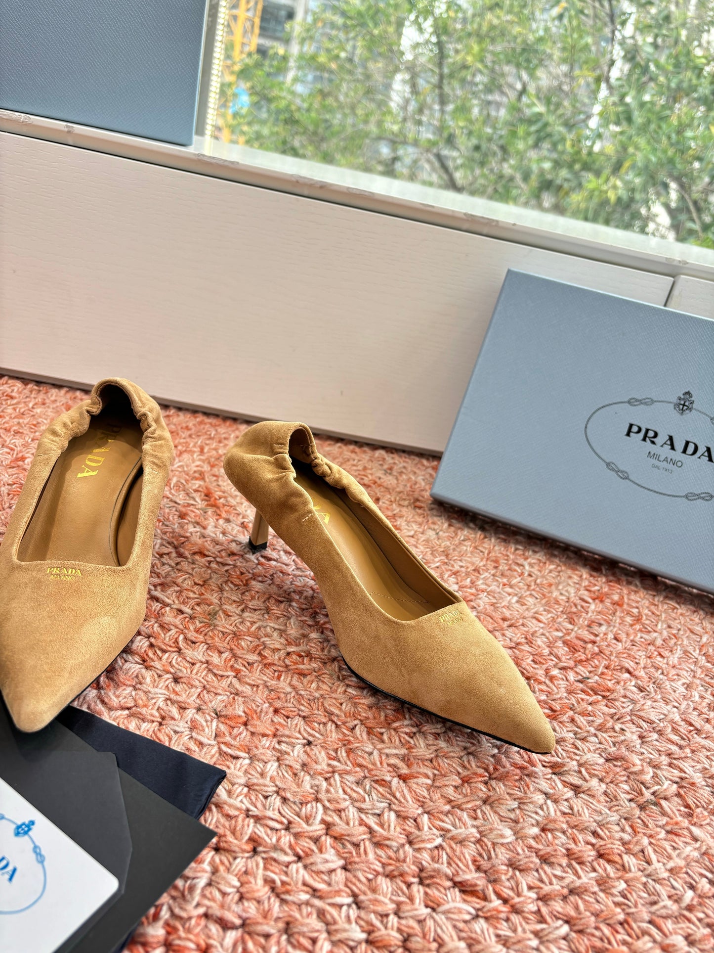 Prada Pointed-Toe Pumps Brown Suede 604176