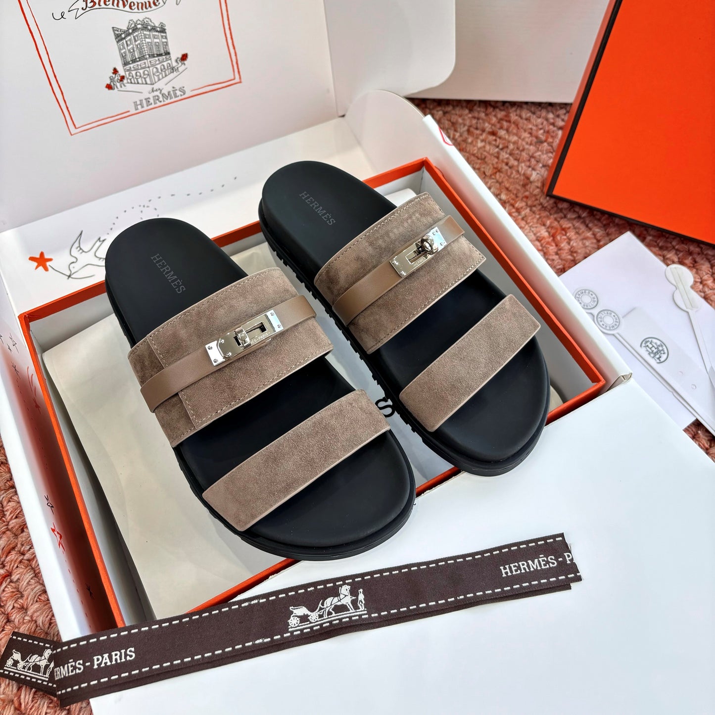 HM Jackson Sandal Coffee Suede 648478