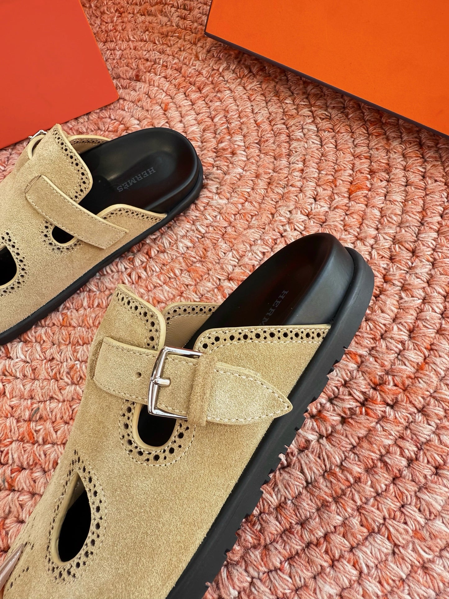 HM Monk Mules Khahi Suede 648493