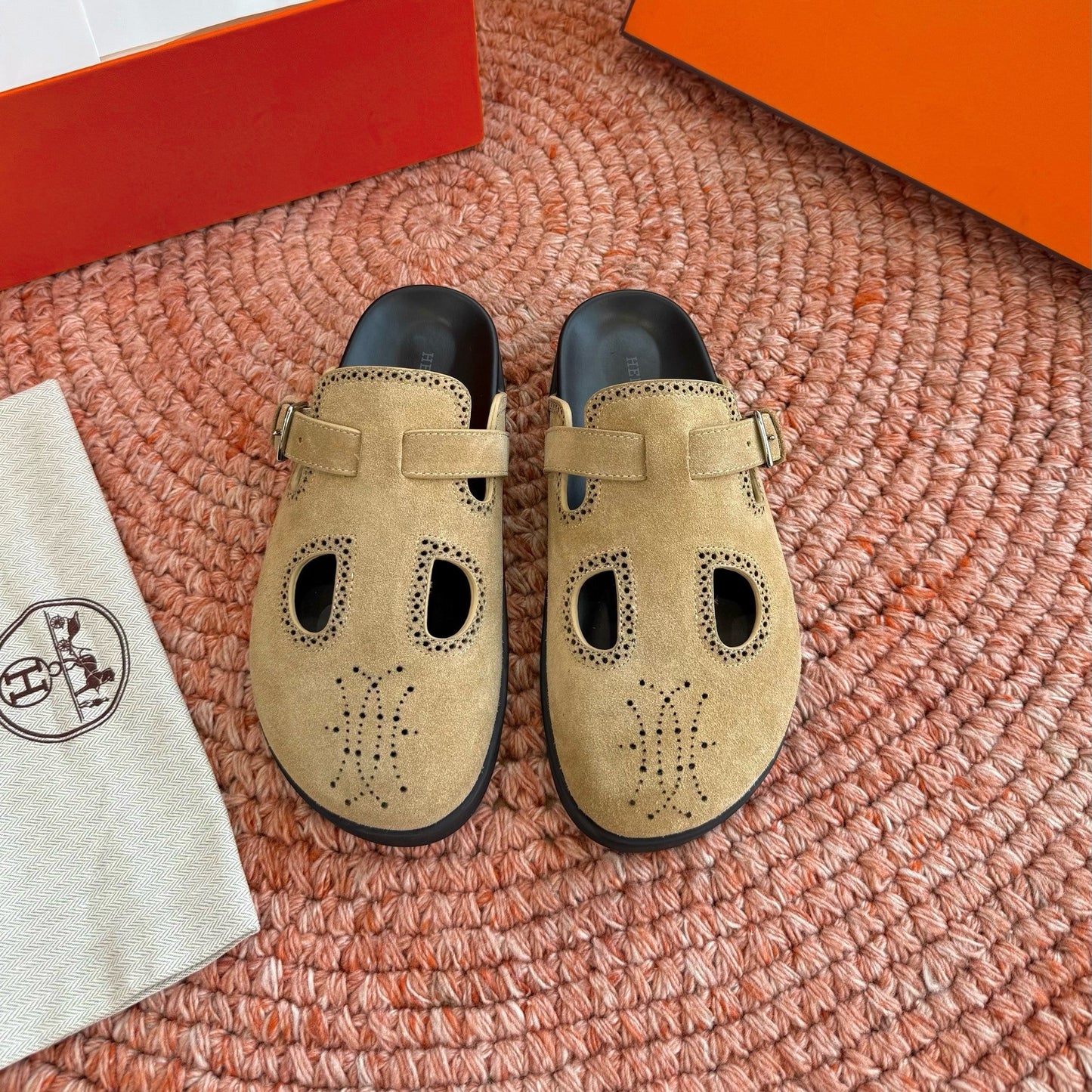 HM Monk Mules Khahi Suede 648493