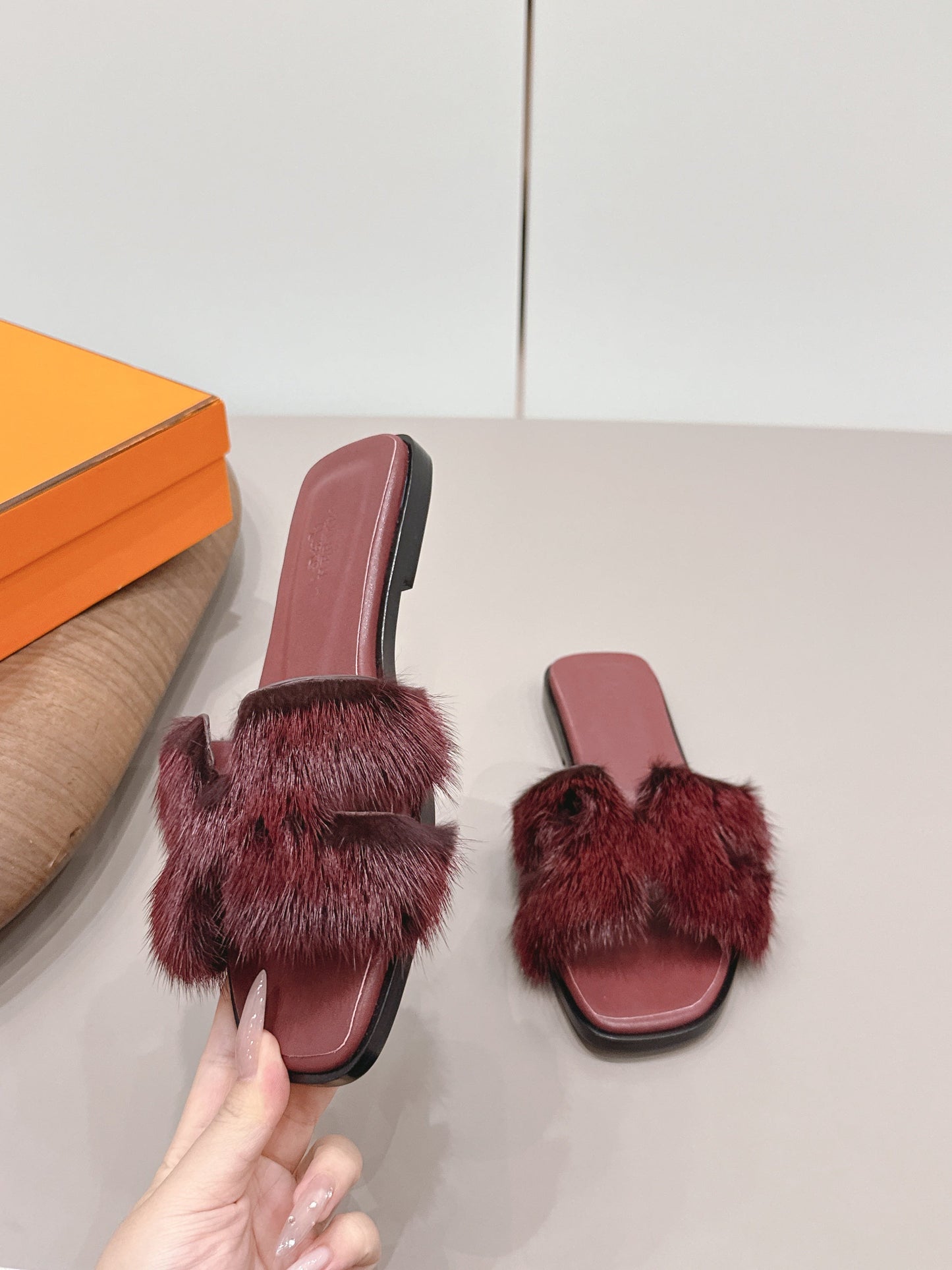 HM 25 Oran Burgundy Fur Leather 738411