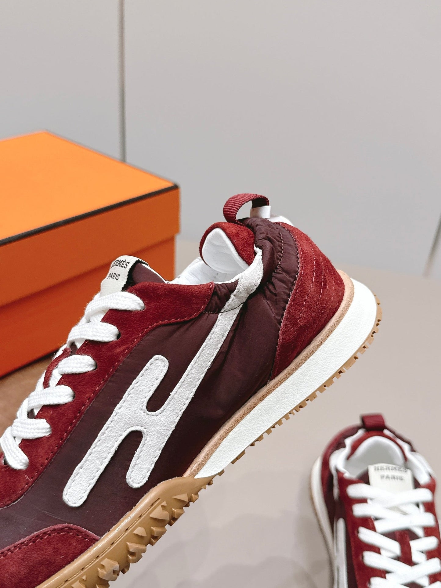 HM 26s Bouncing Sneakers Brown Nylon Suede