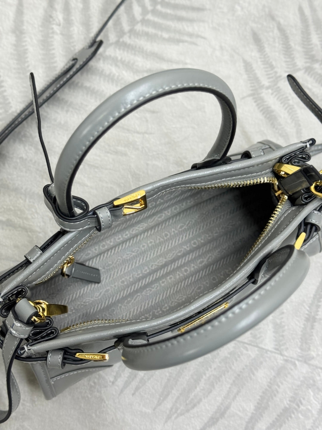 Pra Bonnie Bag 24cm Grey Leather 293964
