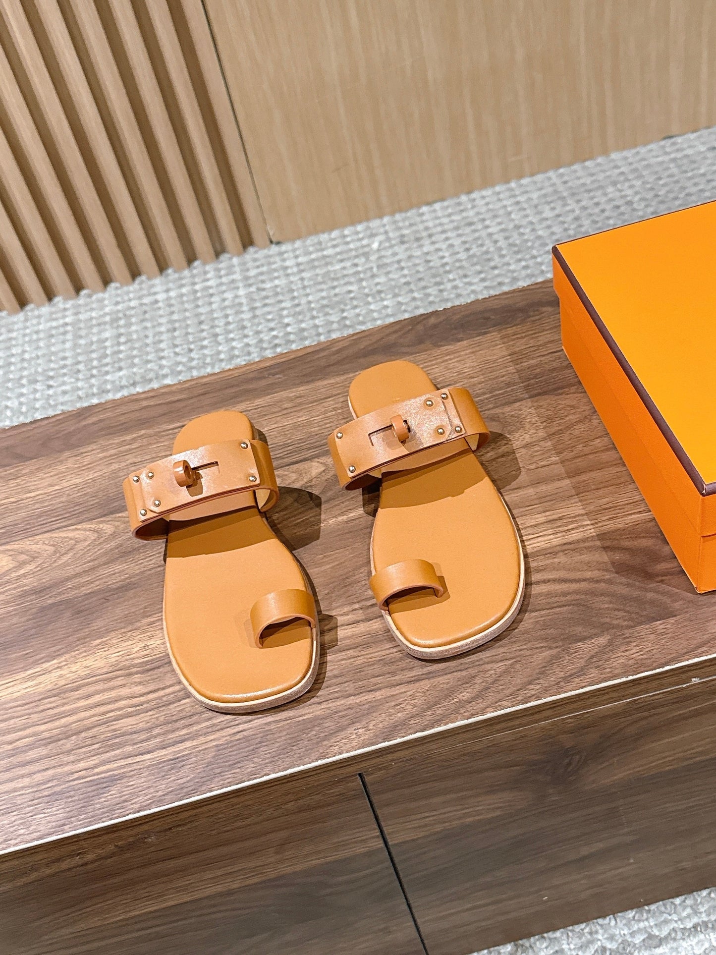 HM July Sandal Tan Sheepskin 795946