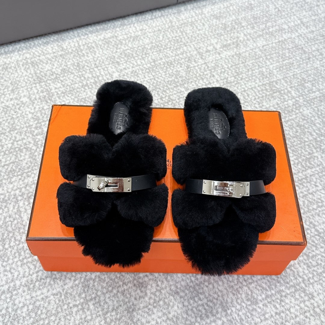 HM 25s H Shaped Slipper with Buckle Black Shearling 462196