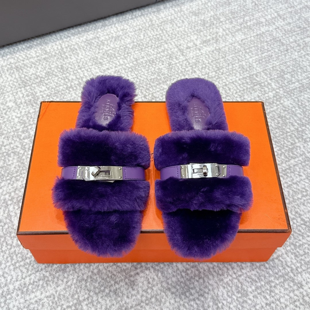 HM 25s Slipper with Buckle Purple Fur 462201