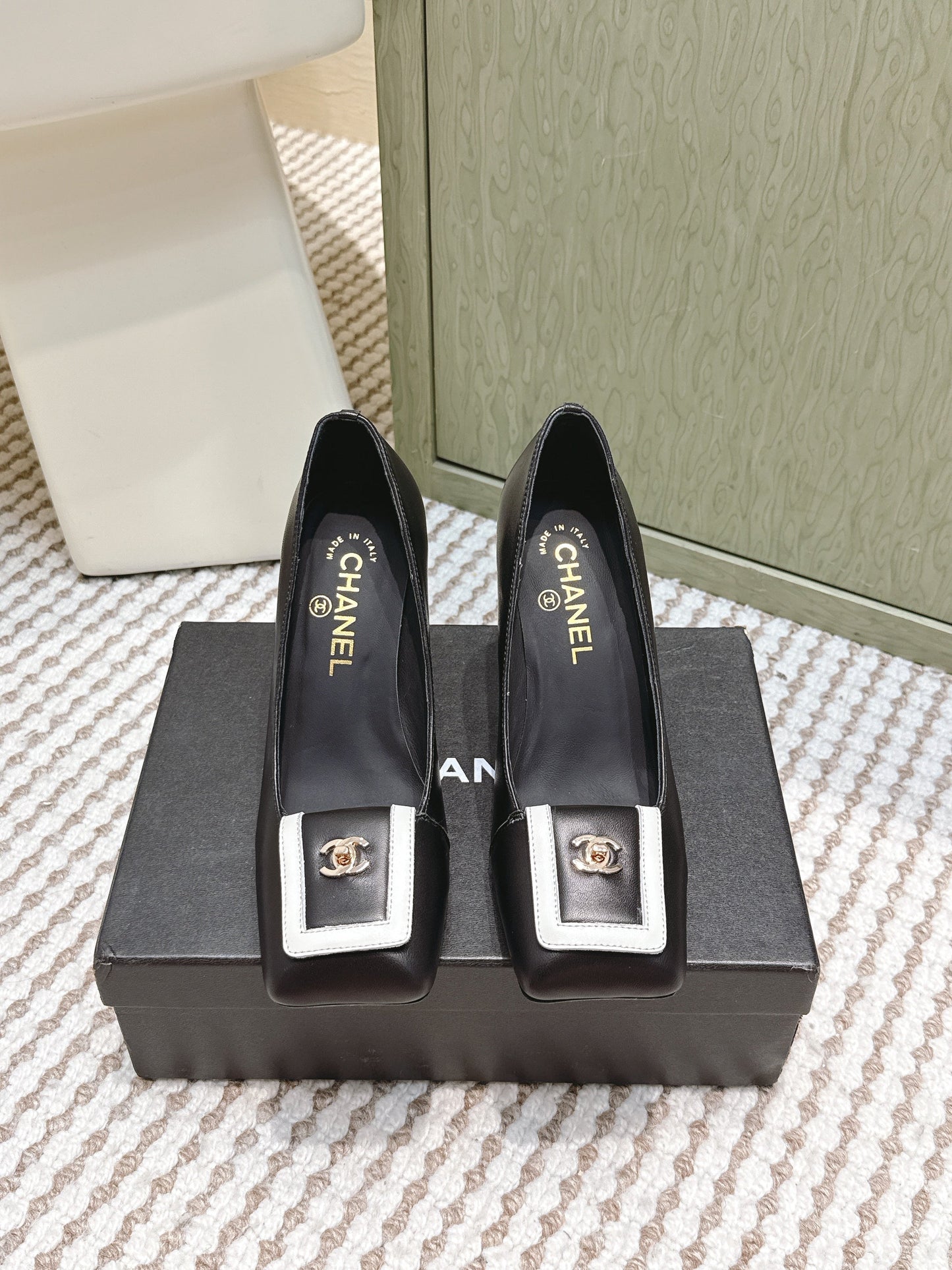 Chanel 2026 Pump Suede and Lambskin
