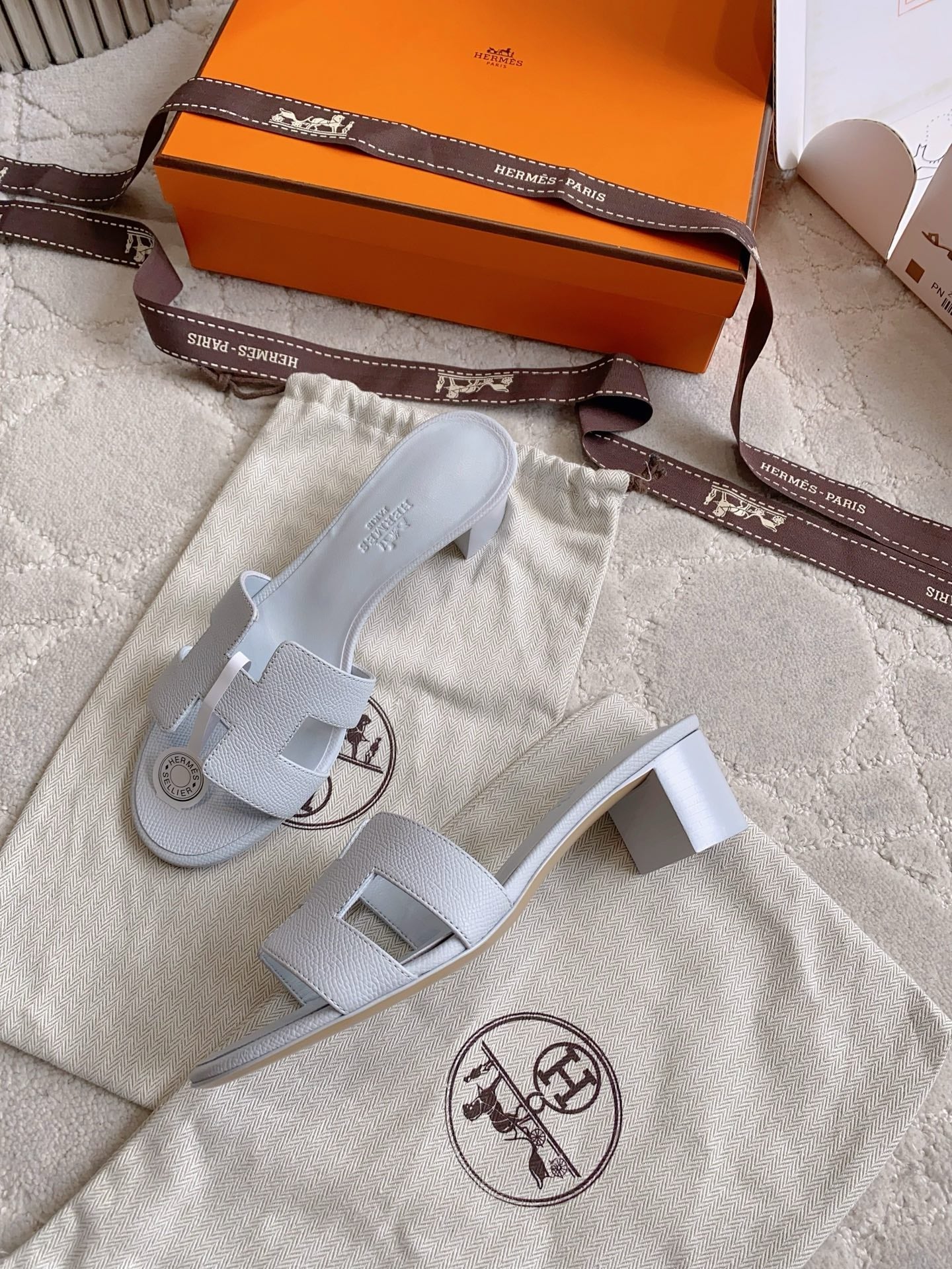 HM 26s Oran Sandal Cloudy Blue Espom Goatskin 724275