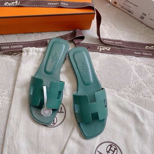 HM 26s Oran Sandal Teal Green Espom Goatskin 724267